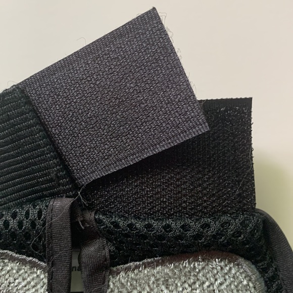 3/25$ Silicone grooming glove - Picture 3 of 4